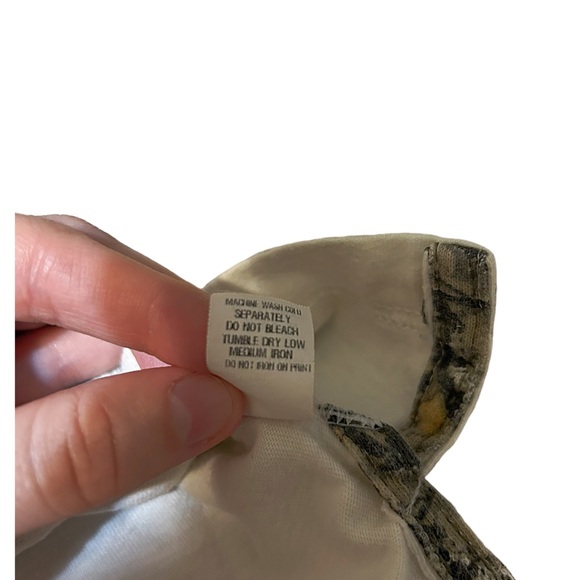 Legendary XL Deer Buck Graphic Tee Distressed Camo Trim Hunting - Picture 8 of 14